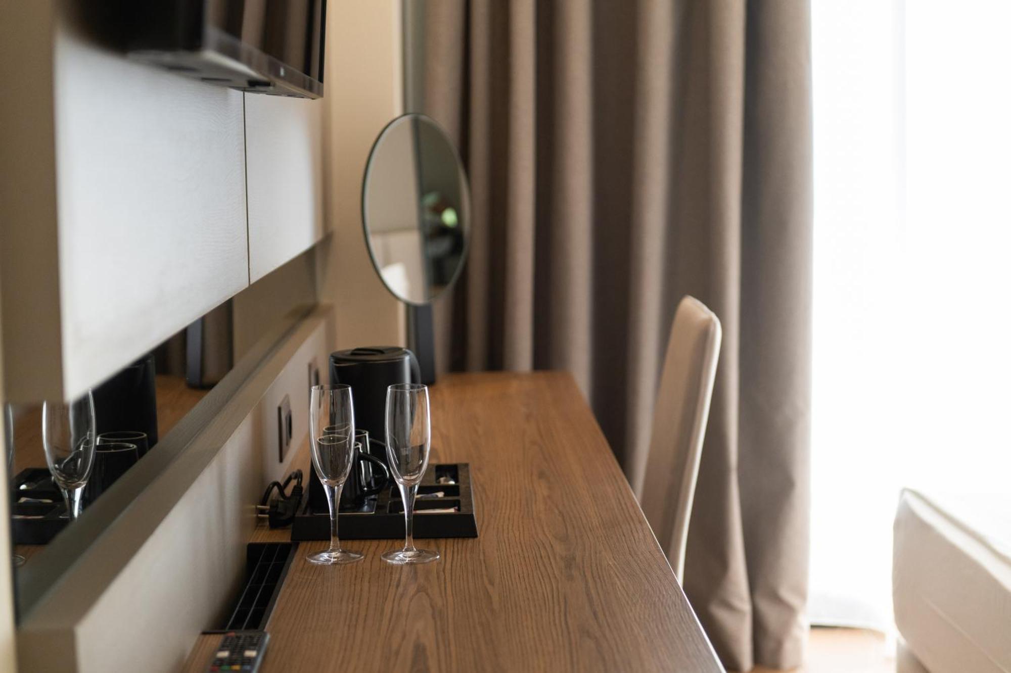 Jost Caravel Hotel Radhime Luaran gambar