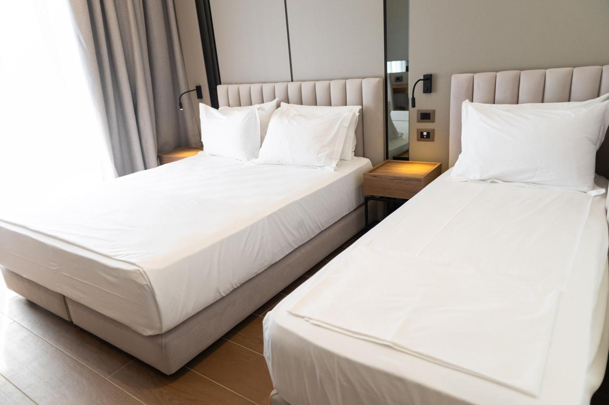 Jost Caravel Hotel Radhime Luaran gambar