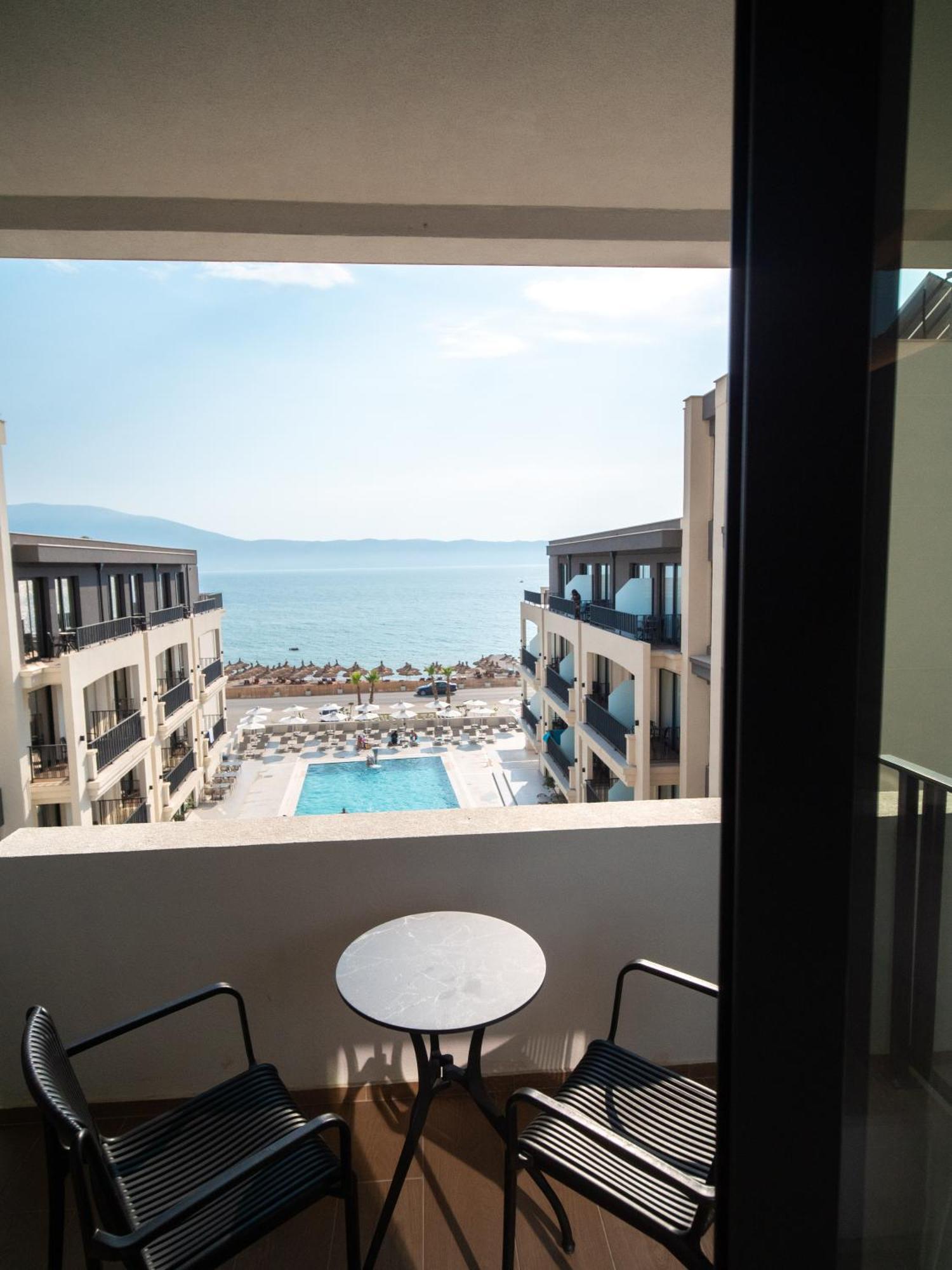 Jost Caravel Hotel Radhime Luaran gambar