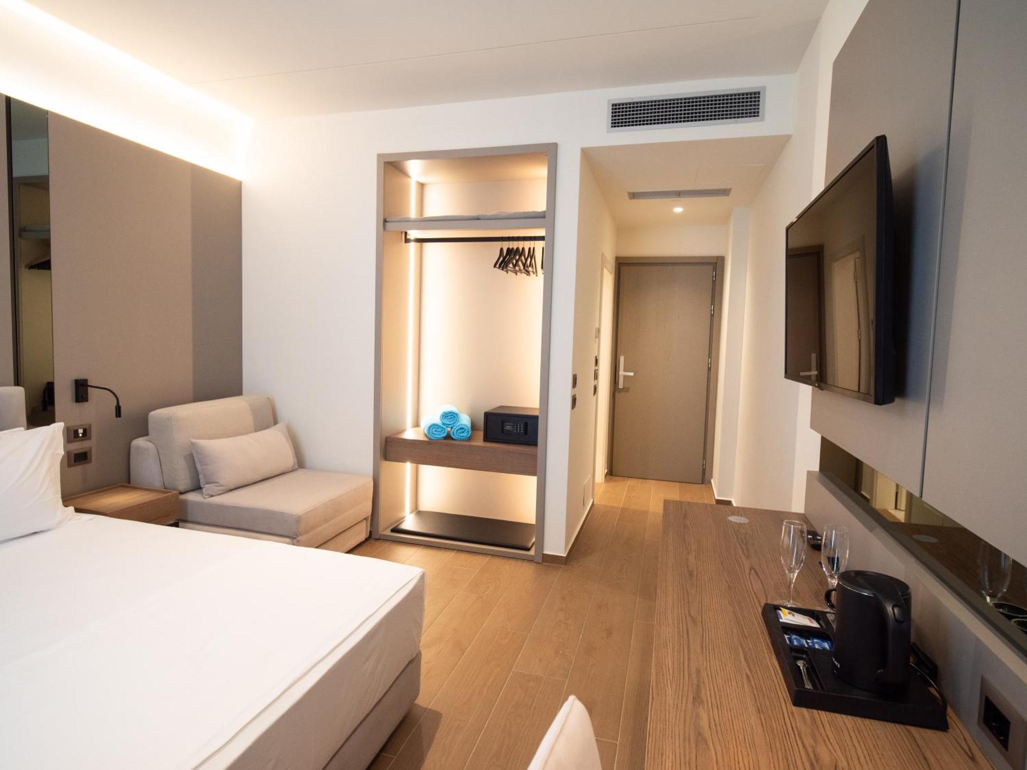 Jost Caravel Hotel Radhime Luaran gambar